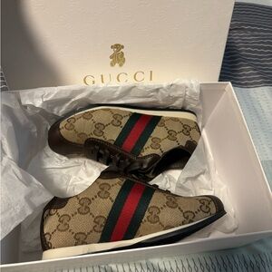 Brand New Kids size 27 (size 10 US) Gucci Shoes